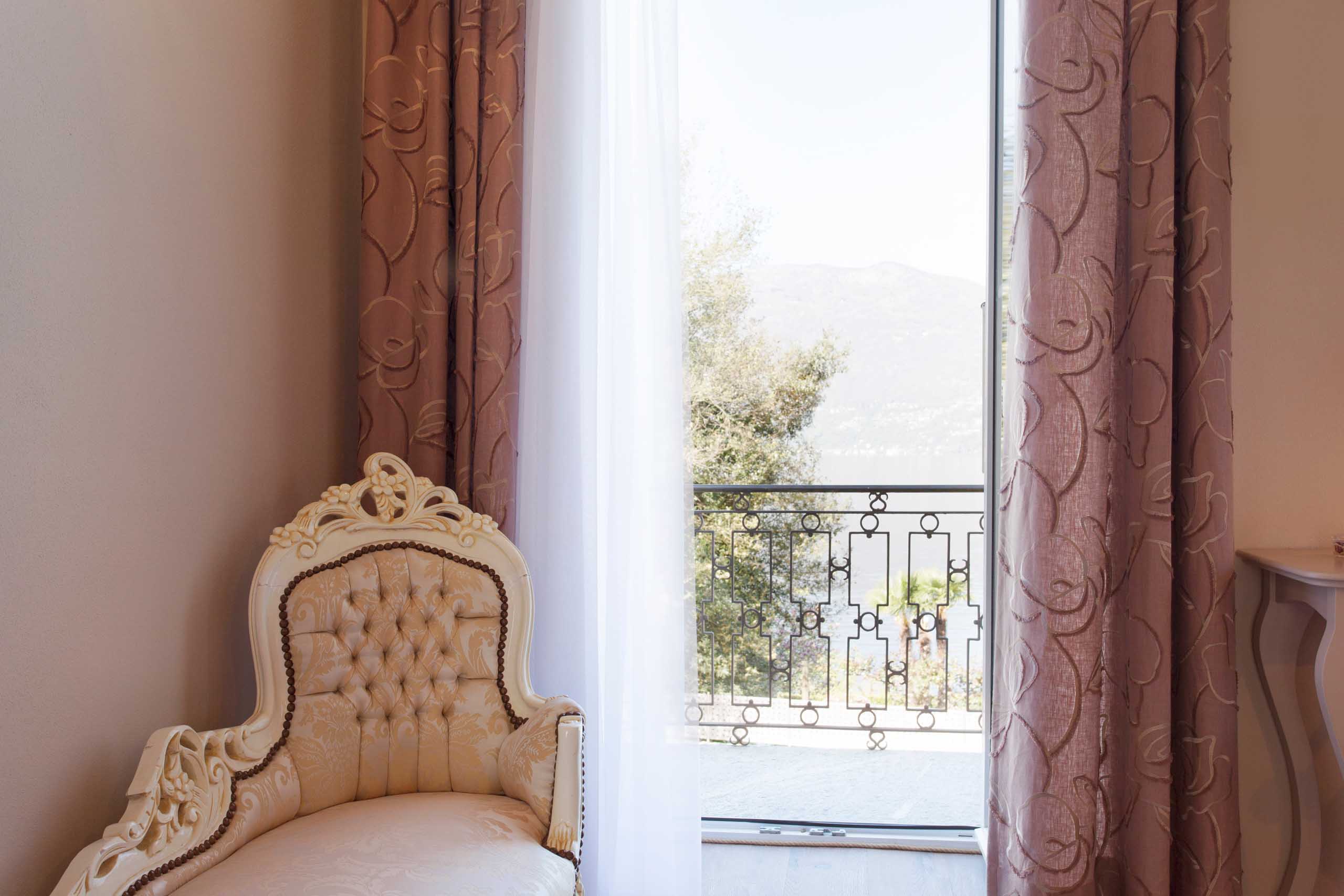 Villa Sarnia Hotel Lago Maggiore Gambarogno Rosa 0150